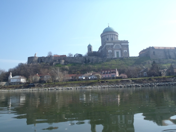 Esztergom kroenungskirche Donau 2016