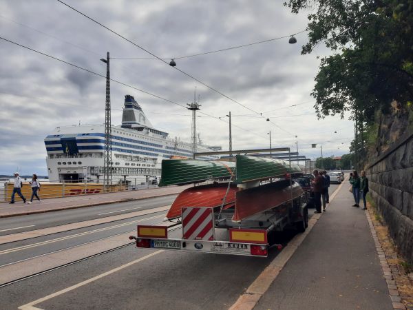 Helsinki Ruderboote vor der Sija Symphony 2022