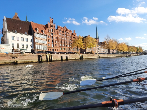 Lübeck downtown ruderboote 2020
