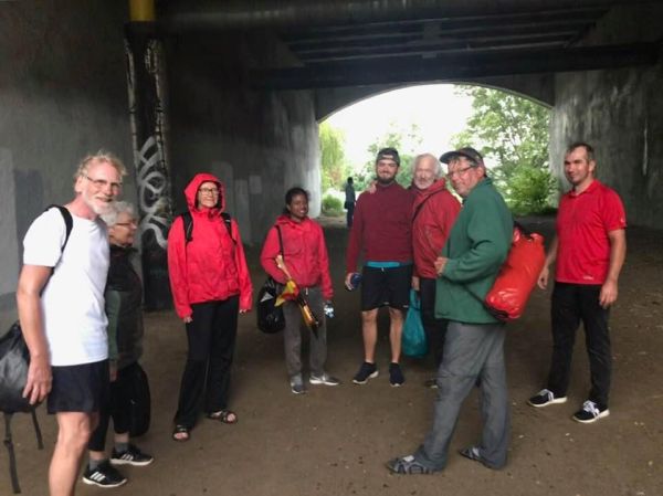 Ruderer unter der Bruecke in Posen Warthemarathon 2019