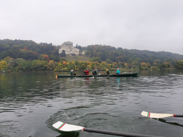 Walhalla mit Ruderboot Donau 2021