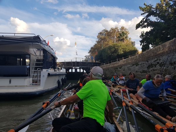 wir schleuse mit einem Hausboot Midi 2018
