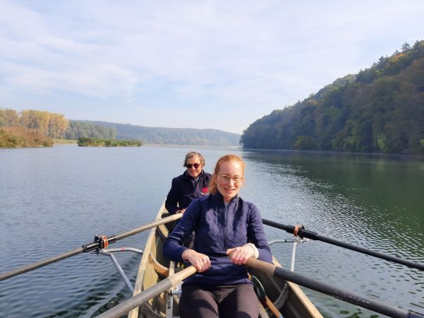 Frauenpower im Ruderboot Donau 2021
